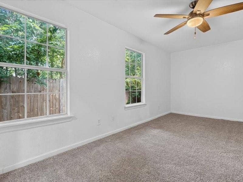 6633 Emhouse Street, Dallas, TX 75232 6633 Emhouse Street, Dallas, TX 75232