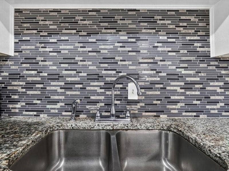 6633 Emhouse Street, Dallas, TX 75232 6633 Emhouse Street, Dallas, TX 75232