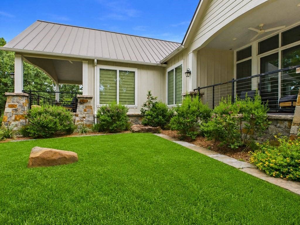 8307 Charlya Drive, Athens, TX 75752 8307 Charlya Drive, Athens, TX 75752