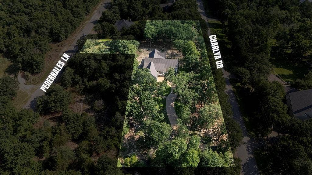 8307 Charlya Drive, Athens, TX 75752 8307 Charlya Drive, Athens, TX 75752
