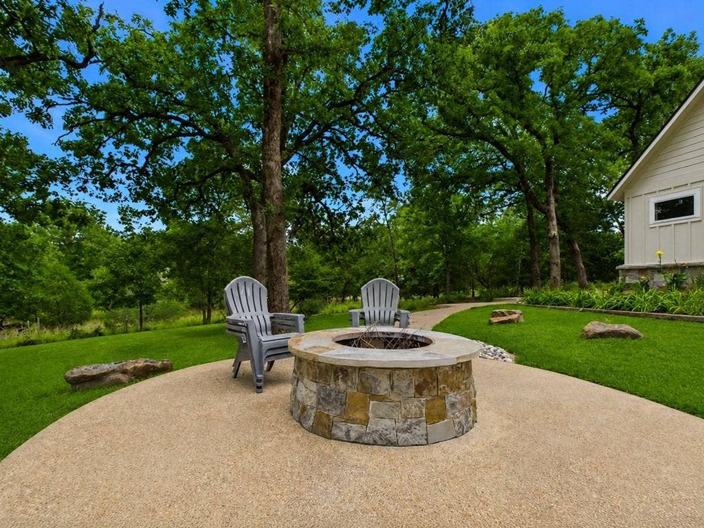 8307 Charlya Drive, Athens, TX 75752 8307 Charlya Drive, Athens, TX 75752