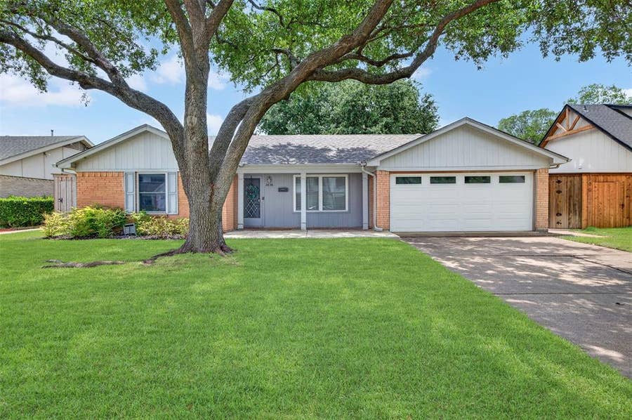 Property photo for 2838 Ermine Way, Farmers Branch, TX