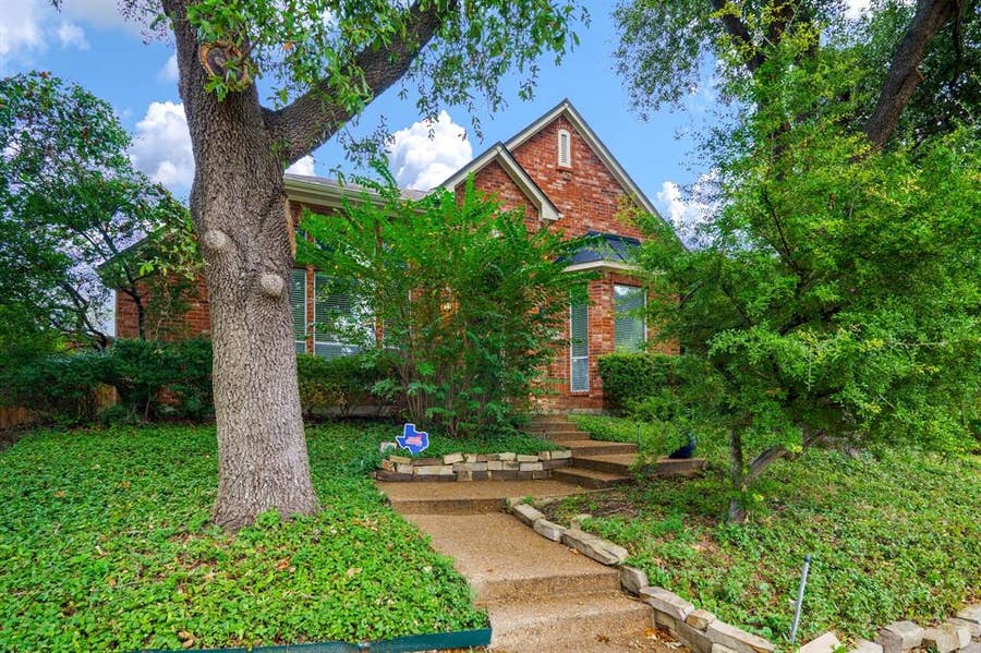 Property photo for 1408 Comanche Drive, Allen, TX