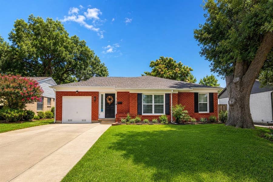 Property photo for 1818 N Plymouth Drive N, Irving, TX