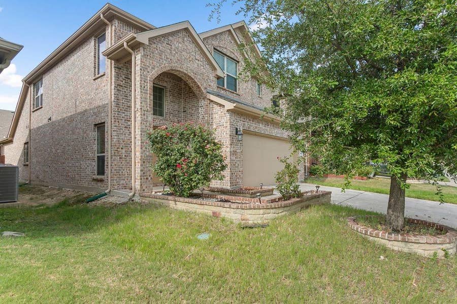 Property photo for 9813 Moccasin Creek Lane, McKinney, TX