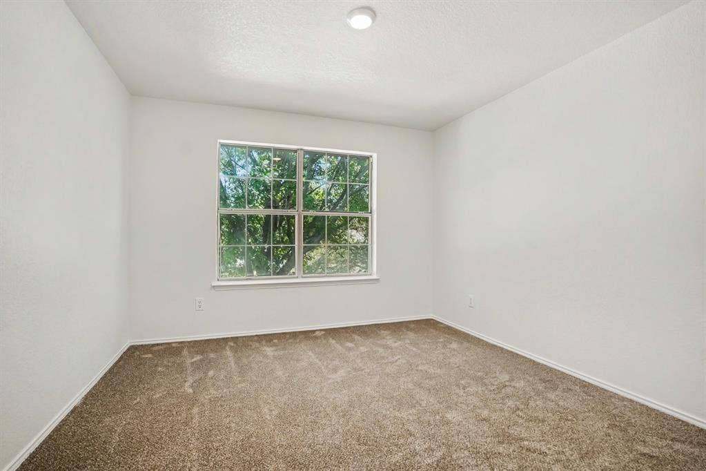 1153 Weaver Street, Cedar Hill, TX 75104 1153 Weaver Street, Cedar Hill, TX 75104
