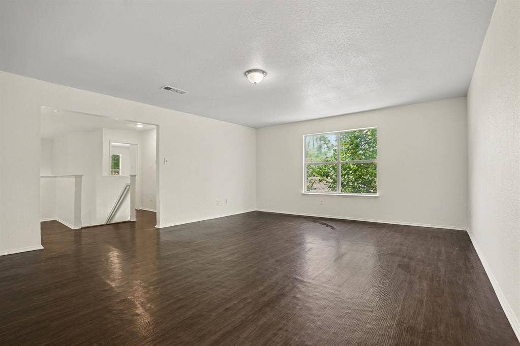 1153 Weaver Street, Cedar Hill, TX 75104 1153 Weaver Street, Cedar Hill, TX 75104