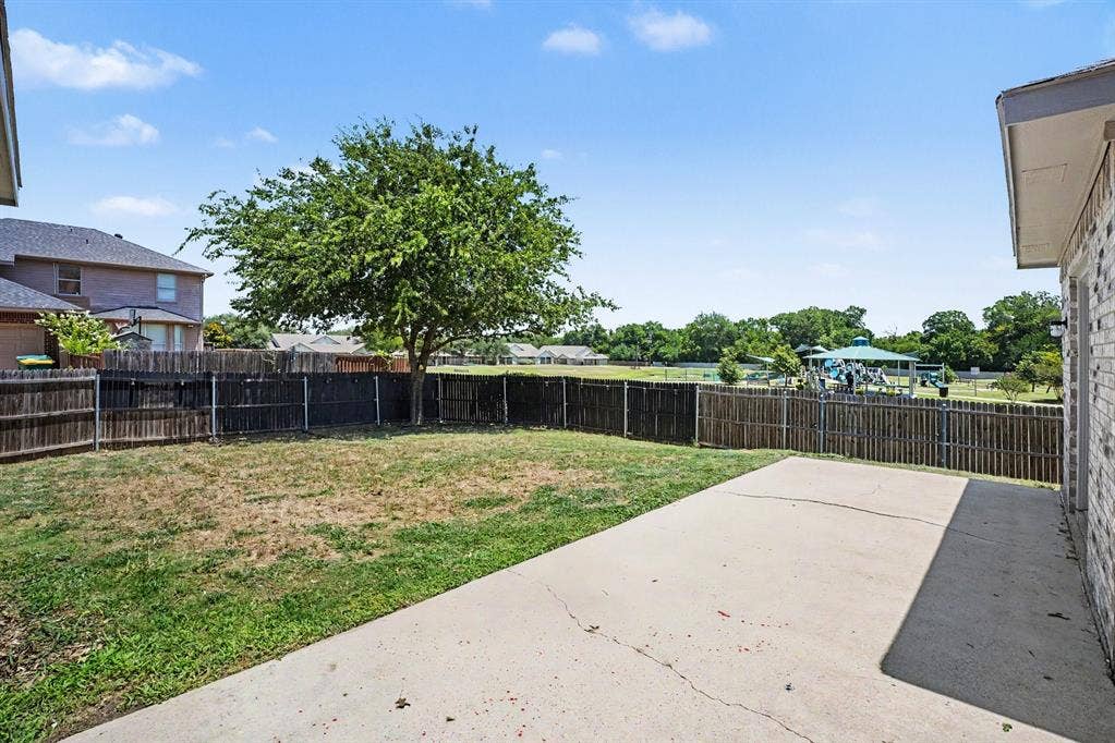 1153 Weaver Street, Cedar Hill, TX 75104 1153 Weaver Street, Cedar Hill, TX 75104