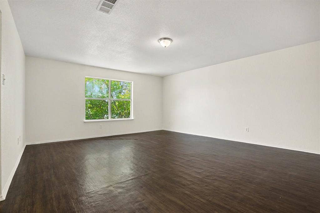 1153 Weaver Street, Cedar Hill, TX 75104 1153 Weaver Street, Cedar Hill, TX 75104