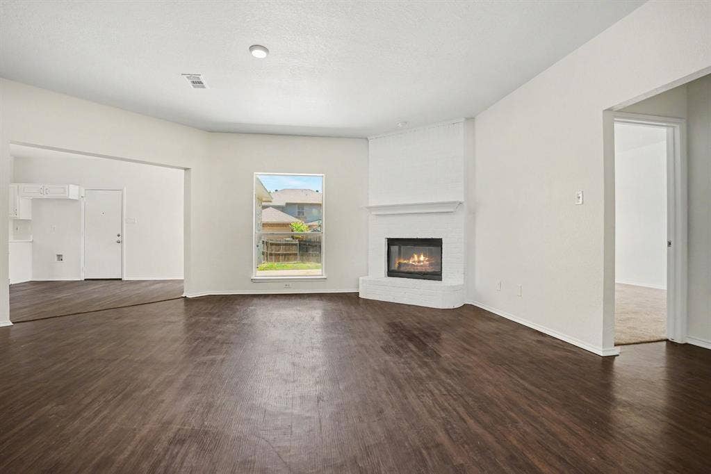 1153 Weaver Street, Cedar Hill, TX 75104 1153 Weaver Street, Cedar Hill, TX 75104