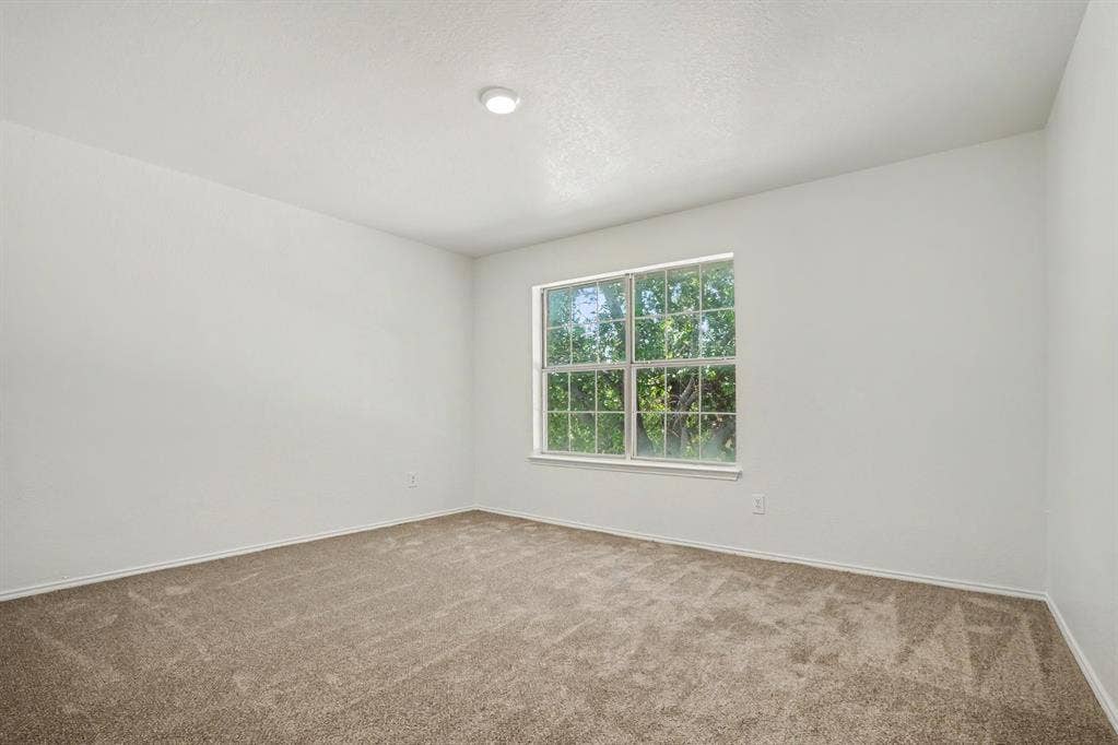 1153 Weaver Street, Cedar Hill, TX 75104 1153 Weaver Street, Cedar Hill, TX 75104