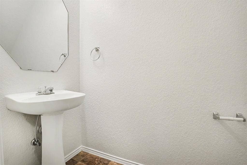 1153 Weaver Street, Cedar Hill, TX 75104 1153 Weaver Street, Cedar Hill, TX 75104