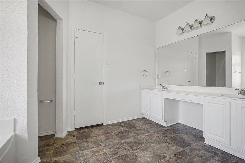 1153 Weaver Street, Cedar Hill, TX 75104 1153 Weaver Street, Cedar Hill, TX 75104