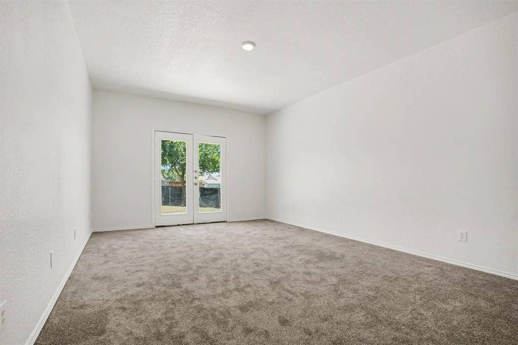 1153 Weaver Street, Cedar Hill, TX 75104 1153 Weaver Street, Cedar Hill, TX 75104