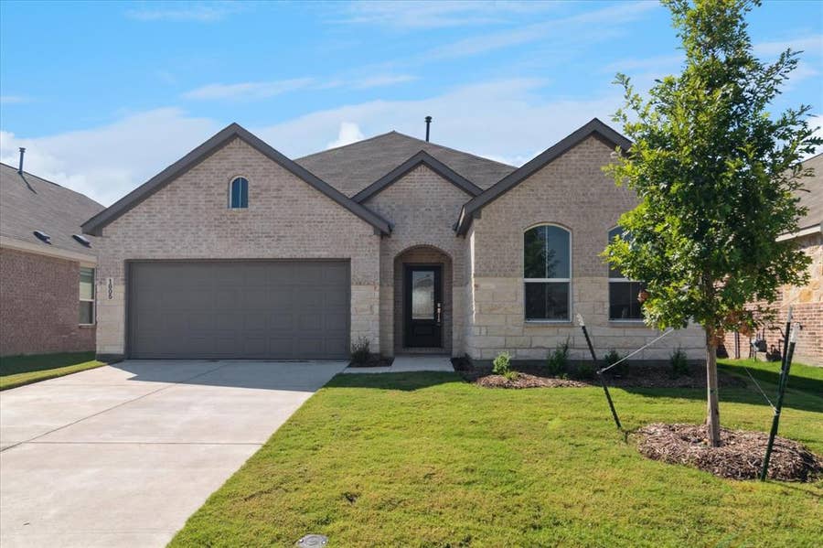 Property photo for 1805 Alpine Larch Lane, McKinney, TX