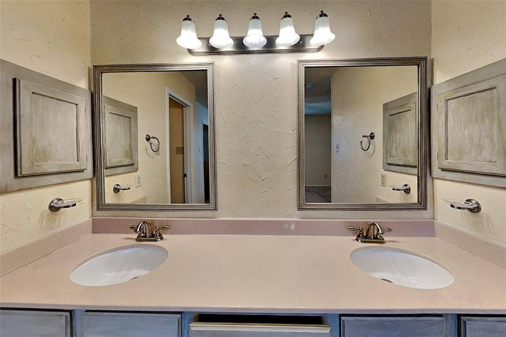 1716 Stoneway Drive, Grapevine, TX 76051 1716 Stoneway Drive, Grapevine, TX 76051