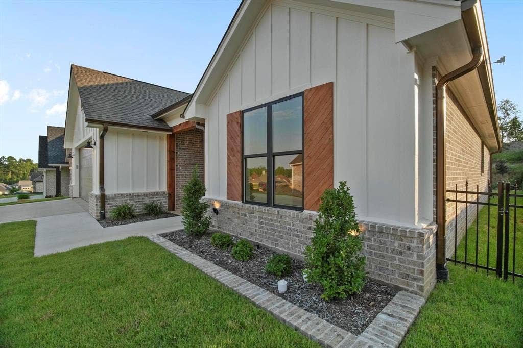 9244 Villas Court, Tyler, TX 75703 9244 Villas Court, Tyler, TX 75703
