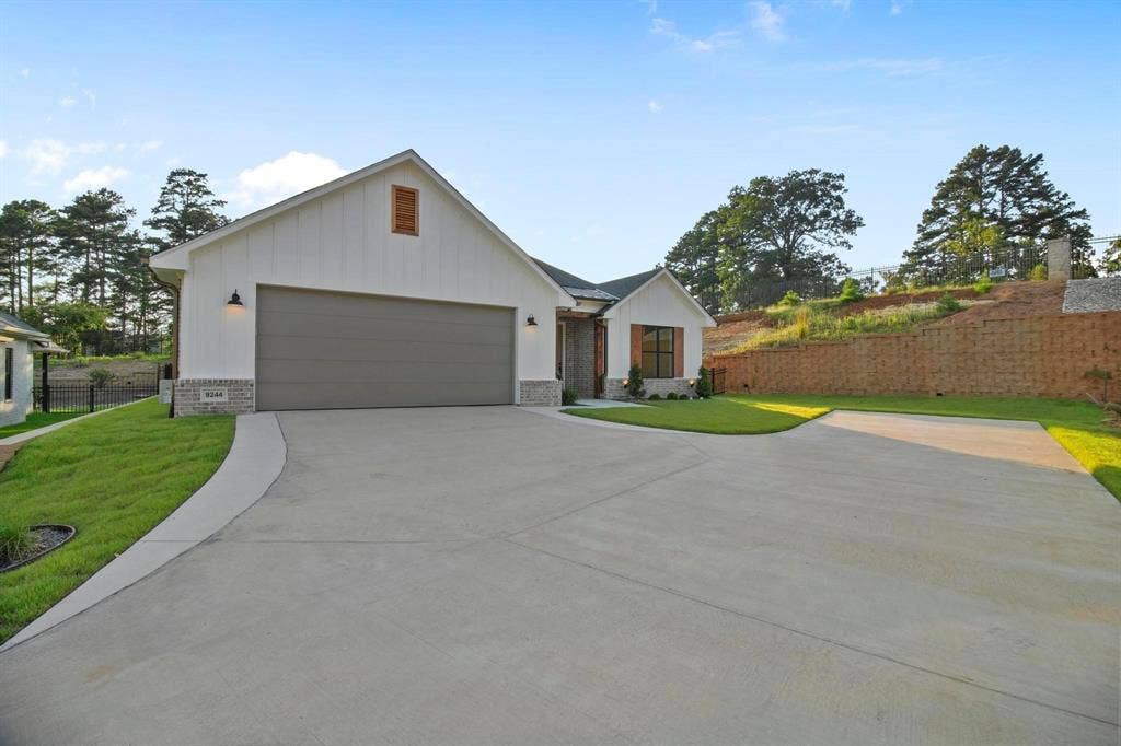 9244 Villas Court, Tyler, TX 75703 9244 Villas Court, Tyler, TX 75703