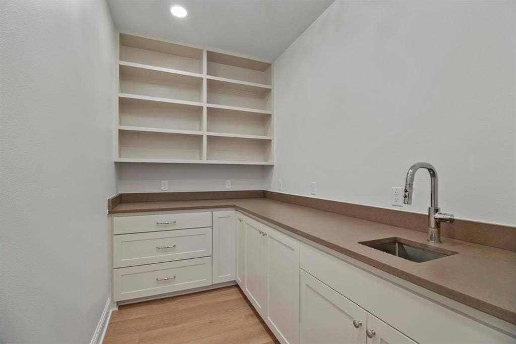 9244 Villas Court, Tyler, TX 75703 9244 Villas Court, Tyler, TX 75703