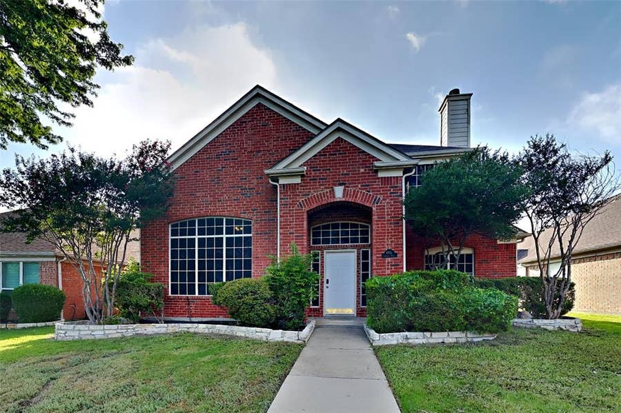 Property photo for 6916 Chateau Drive, Frisco, TX