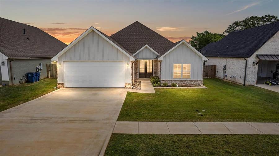 Property photo for 118 Sides Boulevard, Bullard, TX
