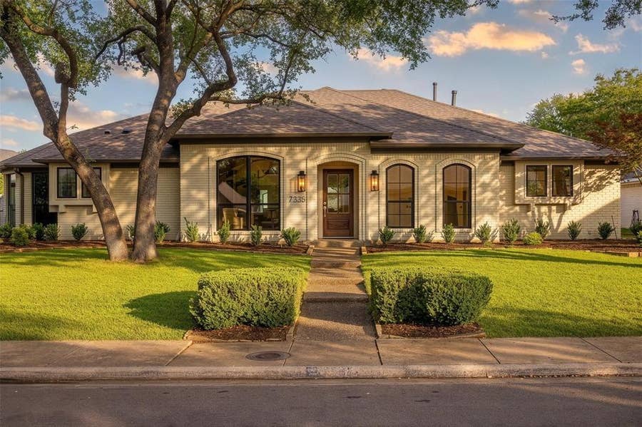 Property photo for 7335 Debbe Drive, Dallas, TX