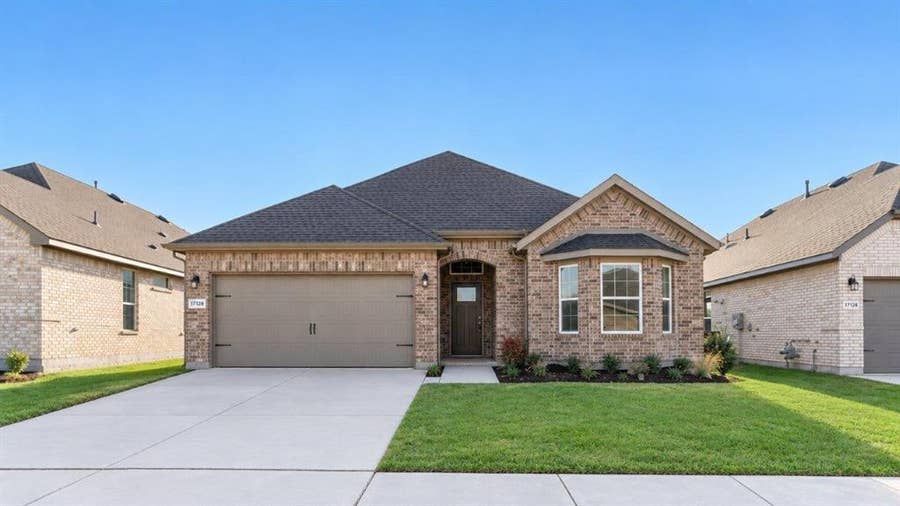 Property photo for 17128 MANZANILLA Drive, Justin, TX