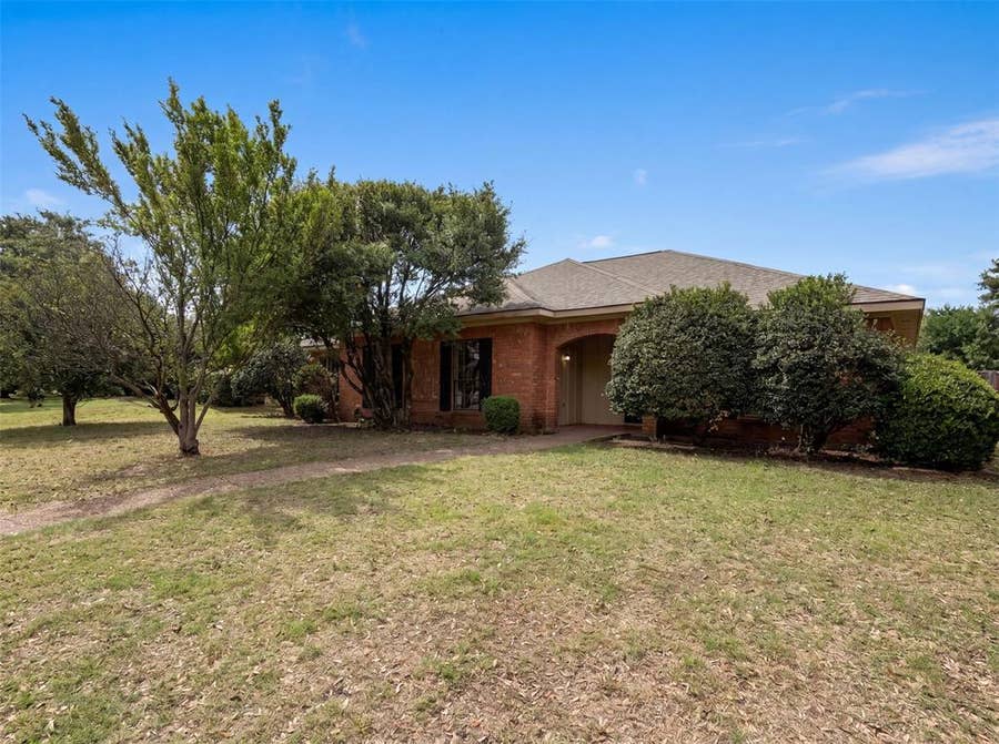 Property photo for 1604 Danube Lane, Plano, TX