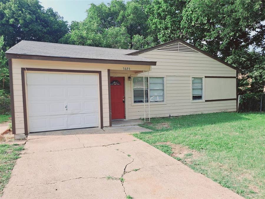 Property photo for 3831 Castle Hills Drive, Dallas, TX