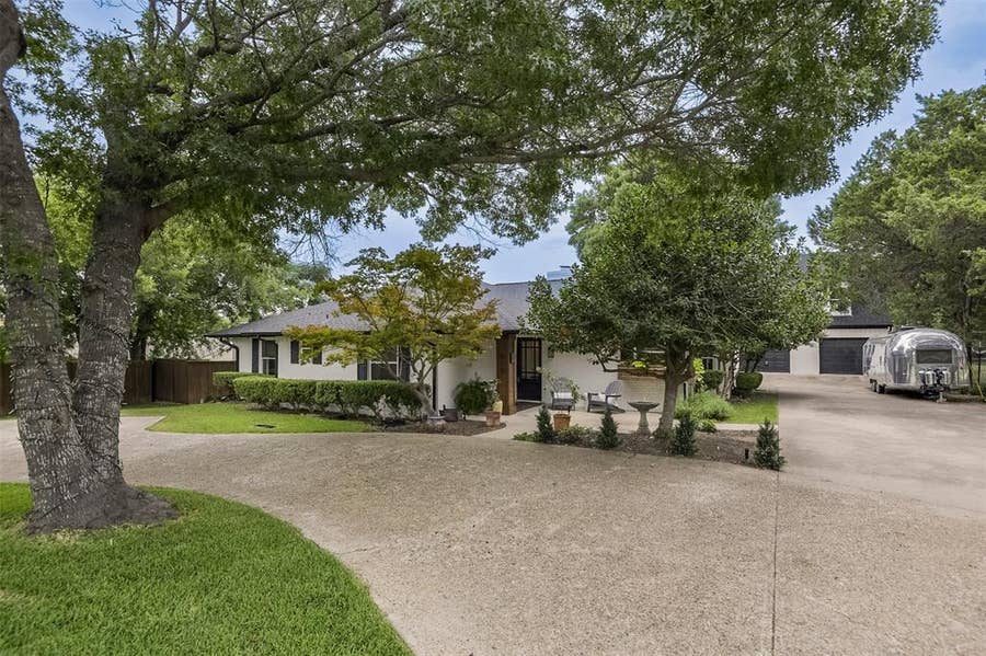 Property photo for 510 N Clark Road, Duncanville, TX
