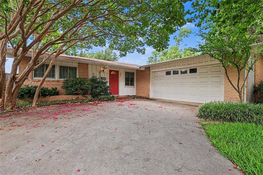 Property photo for 807 Edgefield Drive, Richardson, TX