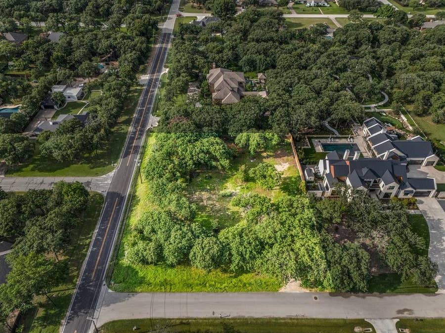 Property photo for 1952 Autumn Drive, Keller, TX