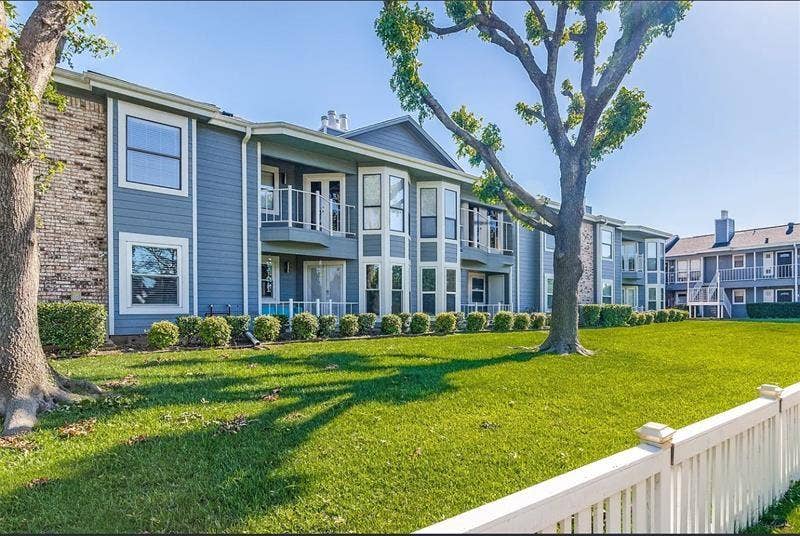 Property photo for 630 W Canty Street, #B4, Dallas, TX