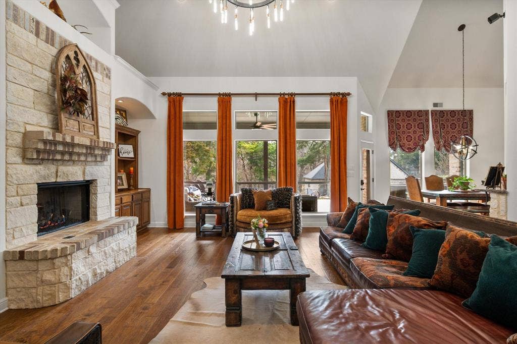 3840 Angela Court, Midlothian, TX 76065