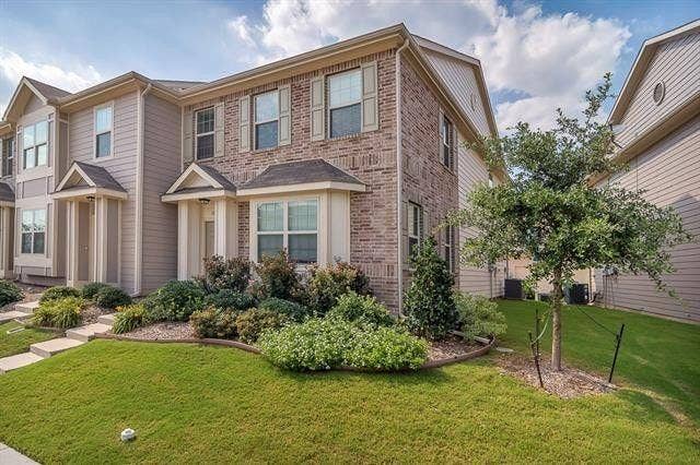 Property photo for 3049 Peyton Brook Drive, Fort Worth, TX