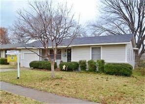 Property photo for 1716 Redwood Place, Denton, TX