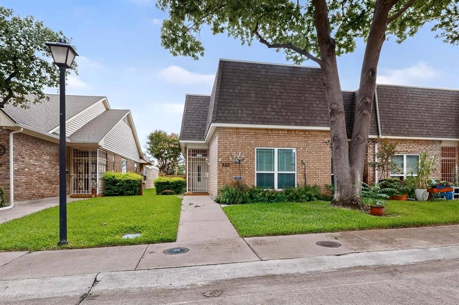 Property photo for 3113 Stonehenge Lane, Carrollton, TX