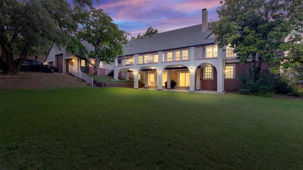 3904 Tally Ho Drive, Irving, TX 75062 Backview