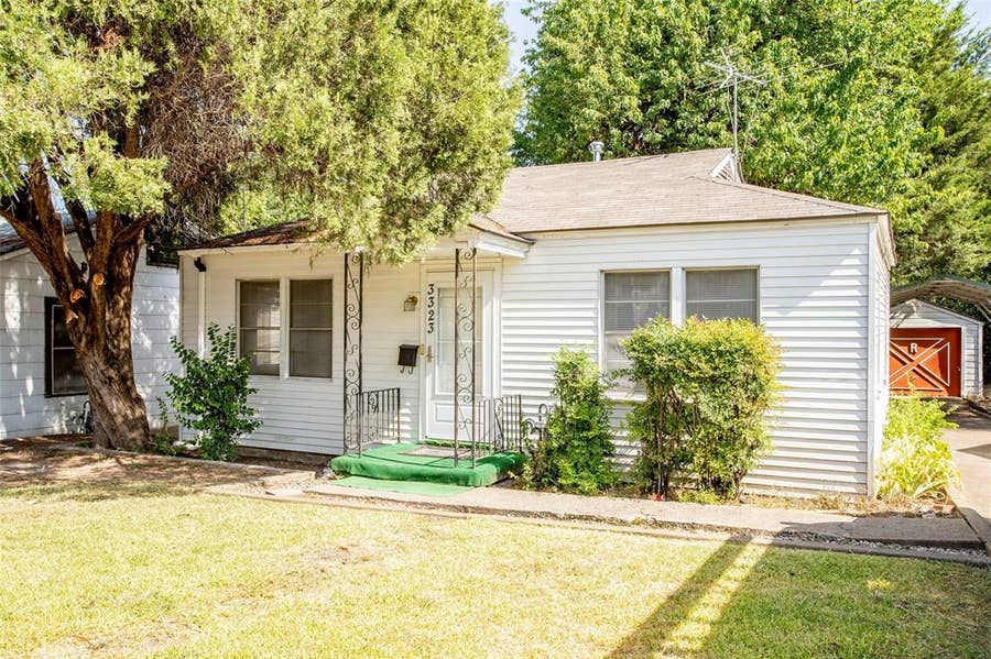 Property photo for 3323 W Clarendon Drive, Dallas, TX