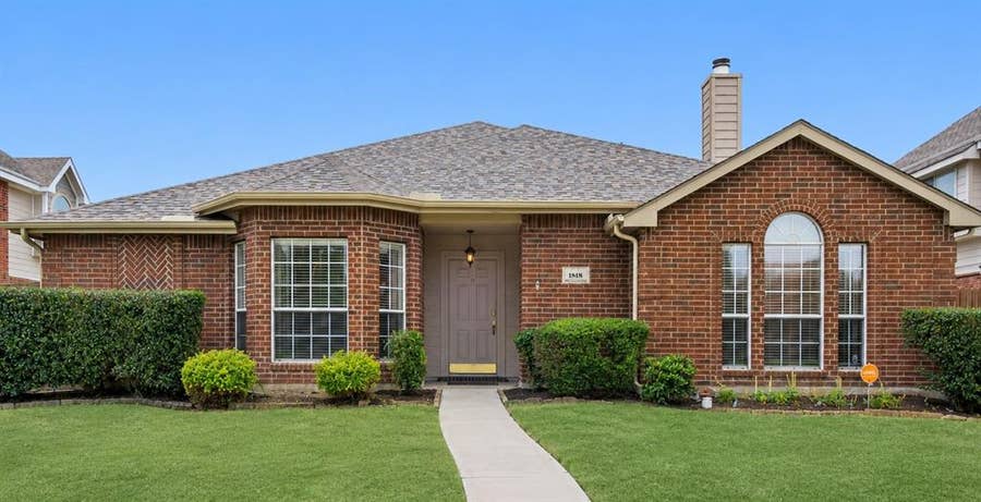 Property photo for 1818 Lake Tawakoni Drive, Allen, TX