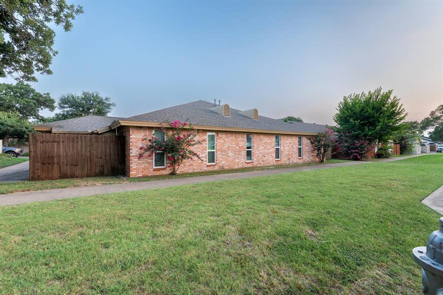 Property photo for 756 E Pecan Street, #756, Hurst, TX
