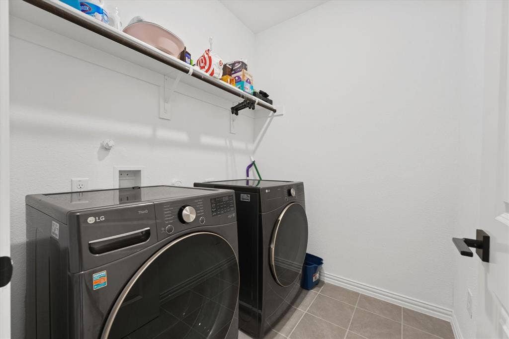 7562 Edgeware Road, Dallas, TX 75228 7562 Edgeware Road, Dallas, TX 75228