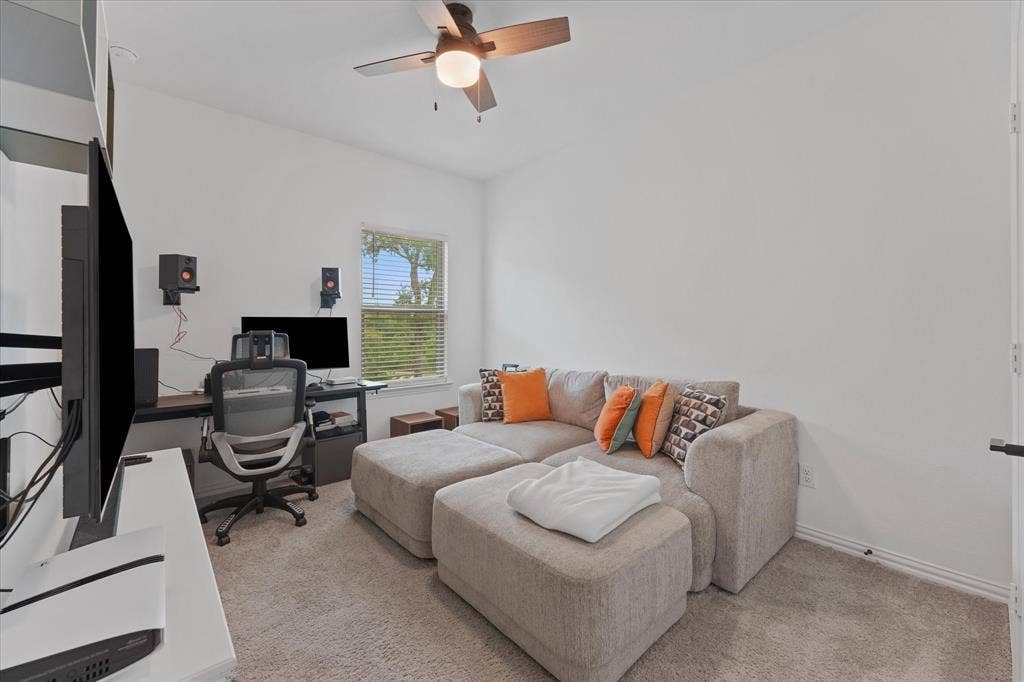 7562 Edgeware Road, Dallas, TX 75228 7562 Edgeware Road, Dallas, TX 75228