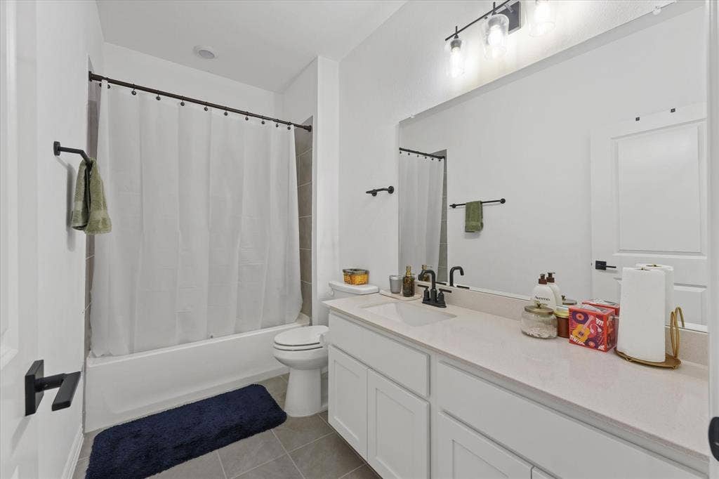 7562 Edgeware Road, Dallas, TX 75228 7562 Edgeware Road, Dallas, TX 75228