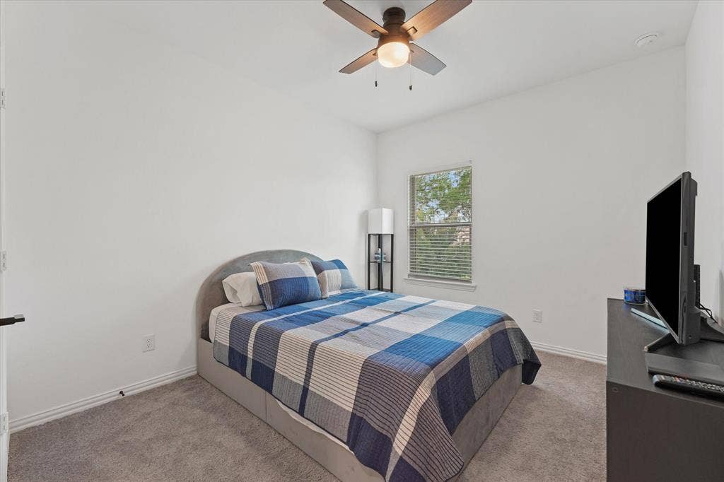 7562 Edgeware Road, Dallas, TX 75228 7562 Edgeware Road, Dallas, TX 75228