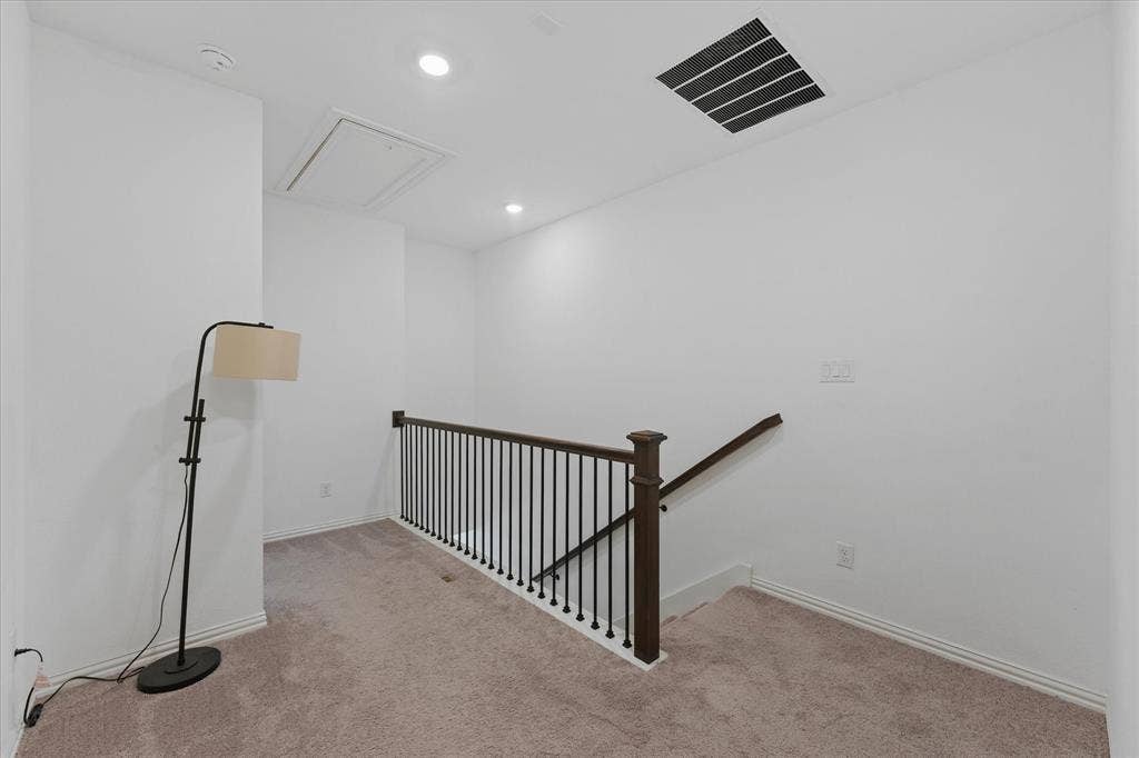7562 Edgeware Road, Dallas, TX 75228 7562 Edgeware Road, Dallas, TX 75228
