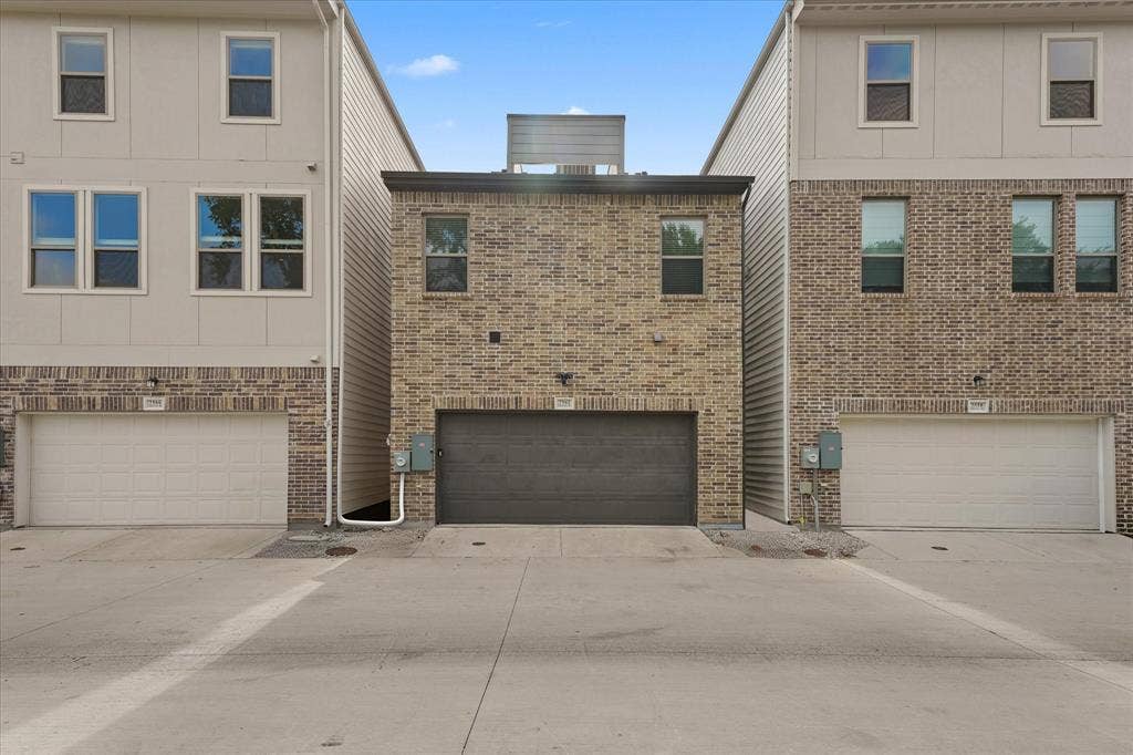 7562 Edgeware Road, Dallas, TX 75228 7562 Edgeware Road, Dallas, TX 75228
