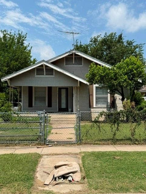 Property photo for 2203 Pearl Avenue, Fort Worth, TX
