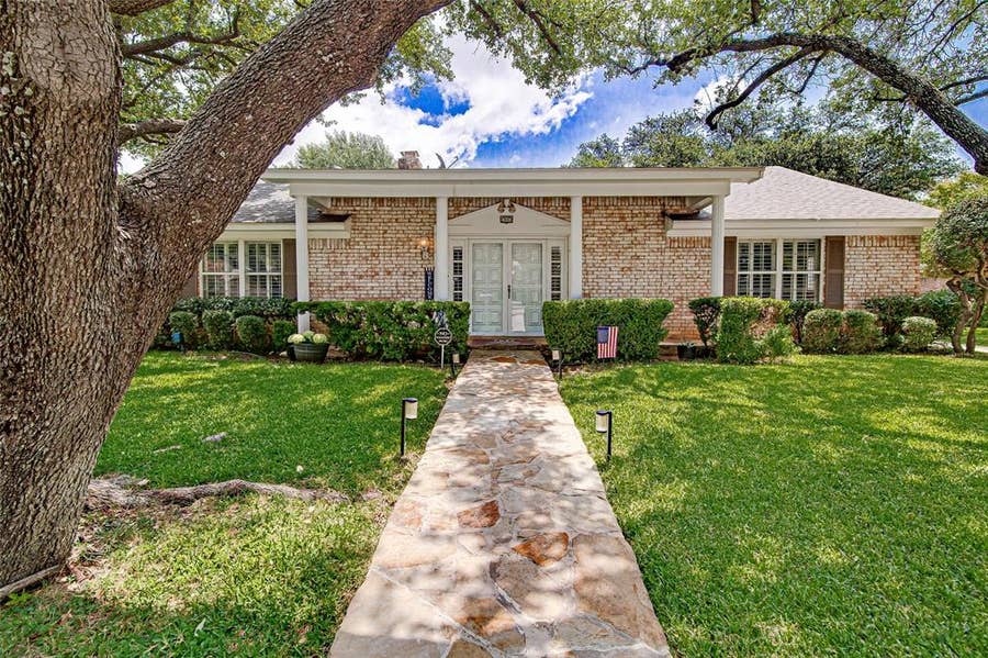 Property photo for 2900 Bedfordshire, Bedford, TX