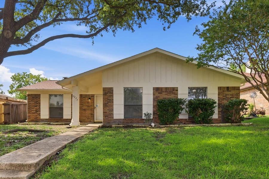 Property photo for 2227 Crockett Drive, Carrollton, TX